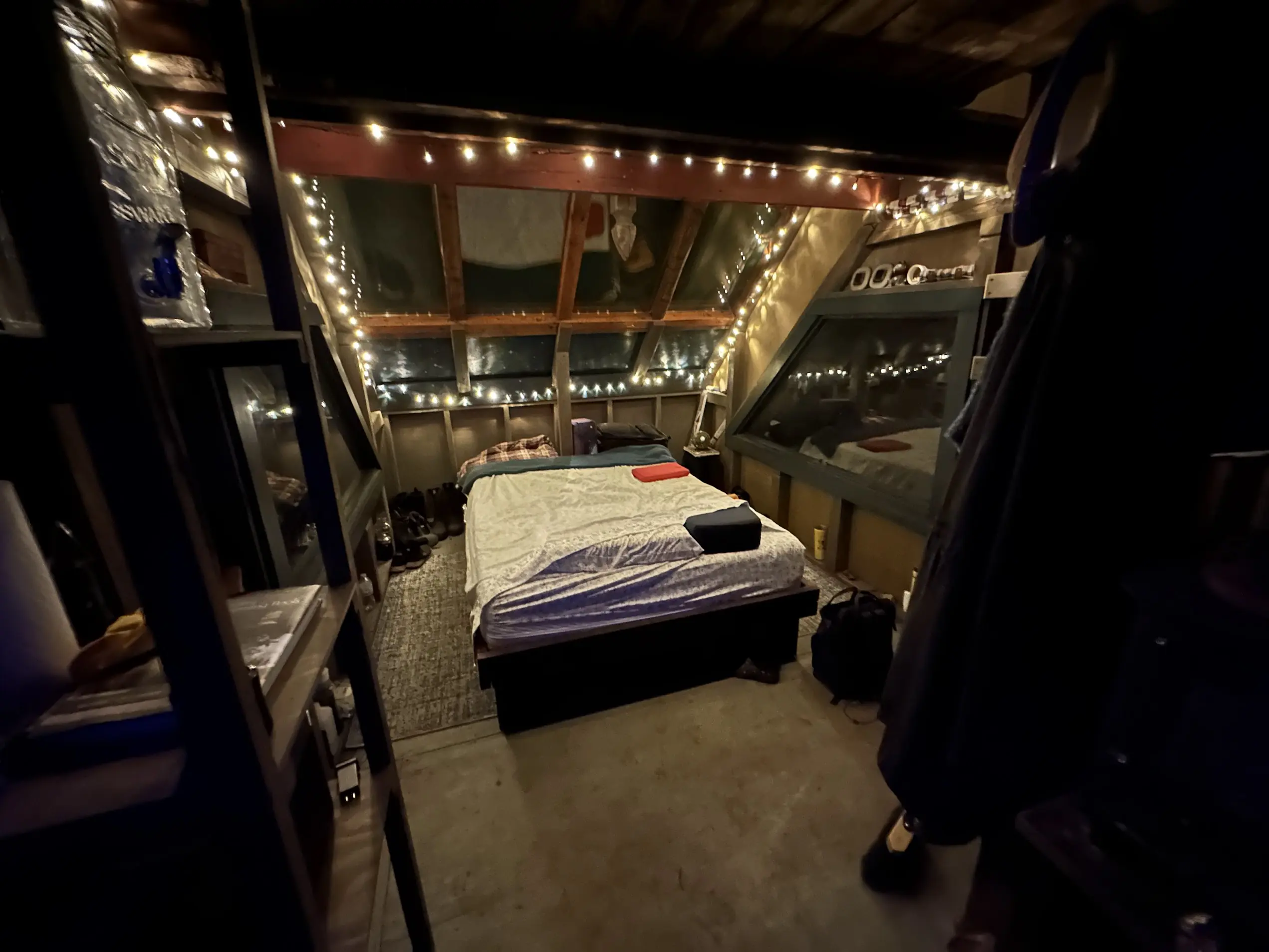Main bed with a skylight for stargazing